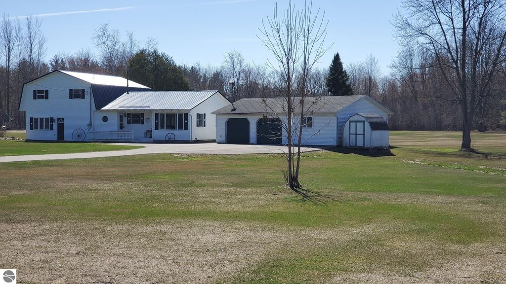 Image 37 of property listing at 5085 W Redstone Road, St Louis, MI 48880