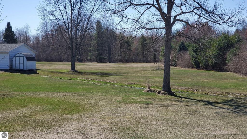 Image 38 of property listing at 5085 W Redstone Road, St Louis, MI 48880