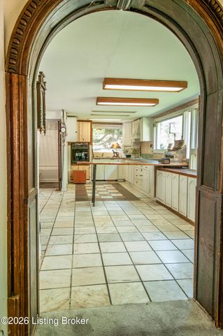 357 Ridgeway Ave, Louisville, KY 40207