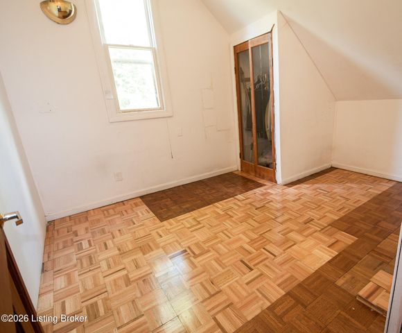 357 Ridgeway Ave, Louisville, KY 40207