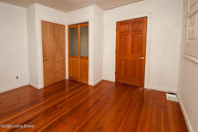 357 Ridgeway Ave, Louisville, KY 40207
