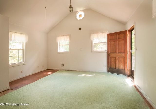 357 Ridgeway Ave, Louisville, KY 40207