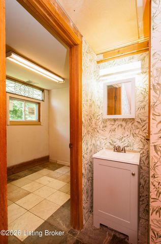 357 Ridgeway Ave, Louisville, KY 40207