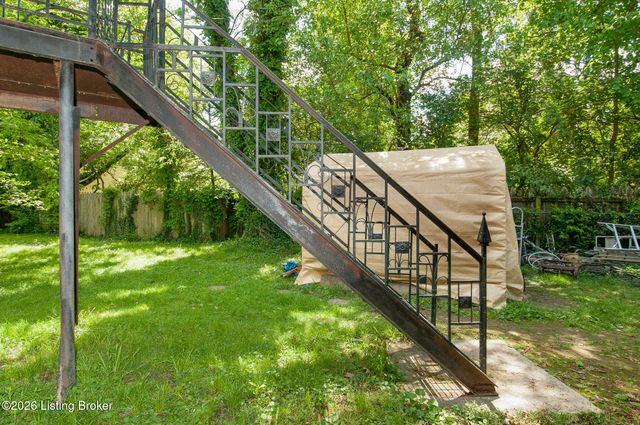 357 Ridgeway Ave, Louisville, KY 40207