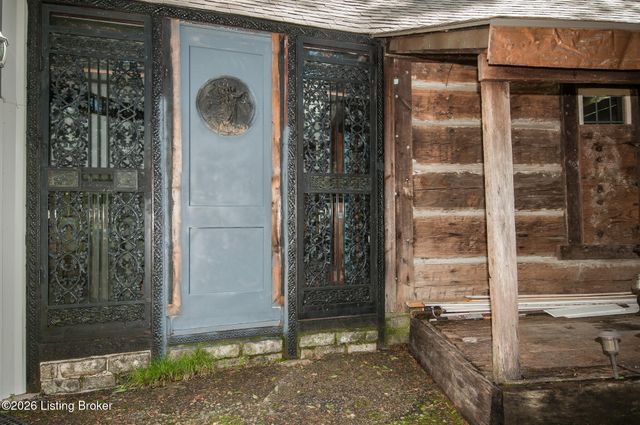 357 Ridgeway Ave, Louisville, KY 40207
