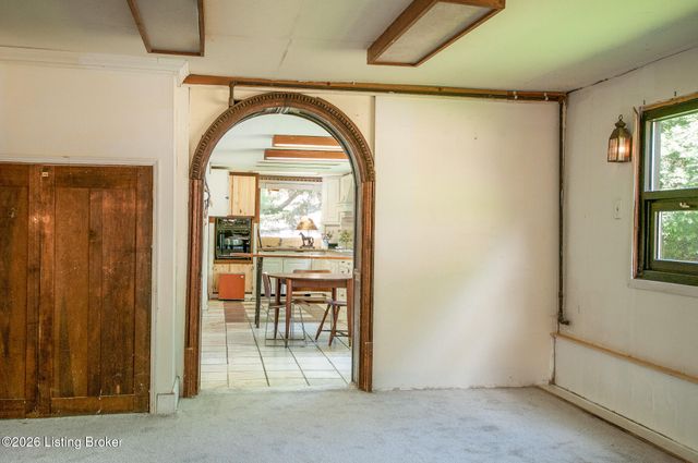 357 Ridgeway Ave, Louisville, KY 40207