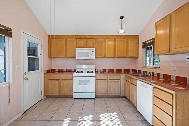 3447 Windsong Street, Corona, CA 92879