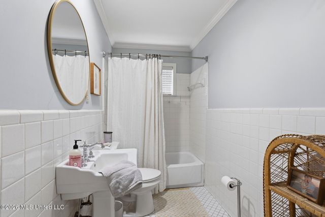 1527 Kimwood Circle, Jackson, MS 39211