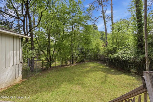 1527 Kimwood Circle, Jackson, MS 39211