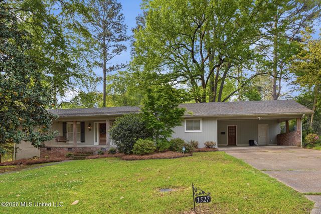 1527 Kimwood Circle, Jackson, MS 39211