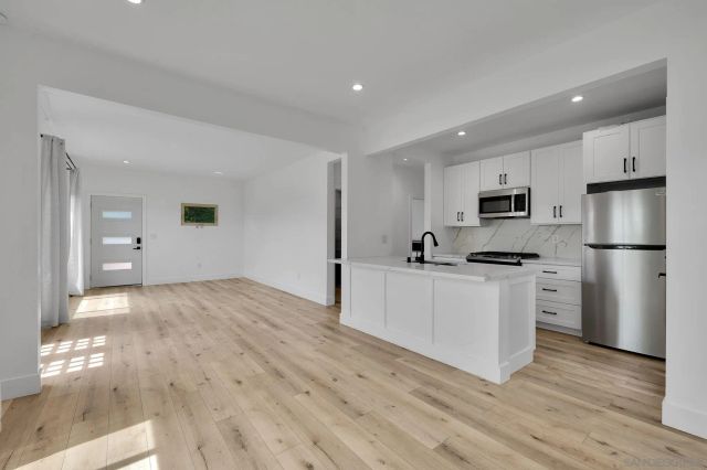 2434-2438 Broadway St., San Diego, CA 92102
