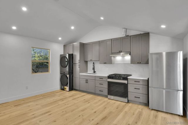 2434-2438 Broadway St., San Diego, CA 92102