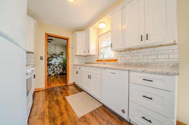 4530 Colorado Avenue N, Crystal, MN 55422