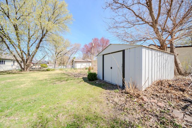 4530 Colorado Avenue N, Crystal, MN 55422