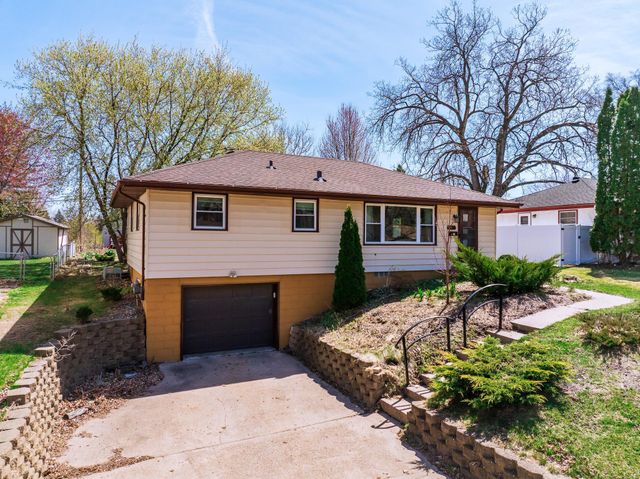 4530 Colorado Avenue N, Crystal, MN 55422