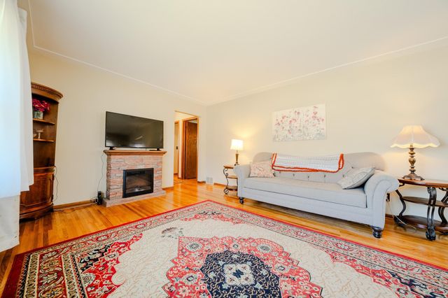 4530 Colorado Avenue N, Crystal, MN 55422