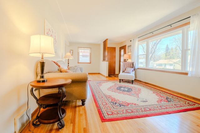 4530 Colorado Avenue N, Crystal, MN 55422