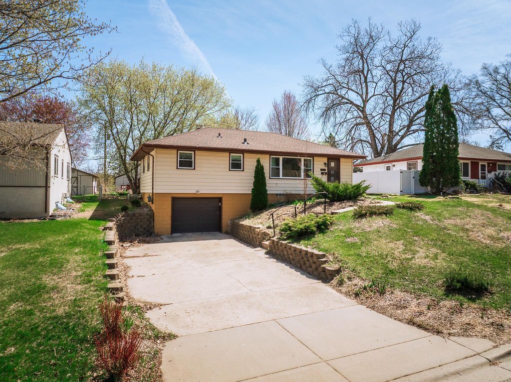 4530 Colorado Avenue N, Crystal, MN 55422