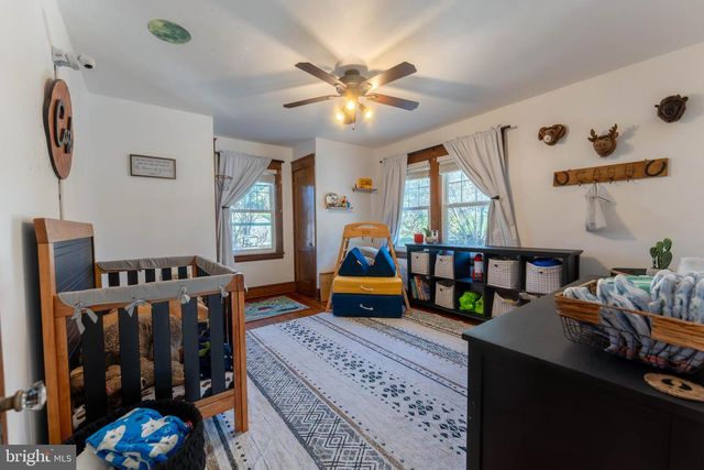 16 MAIN ST, Felton, PA 17322