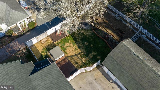 16 MAIN ST, Felton, PA 17322