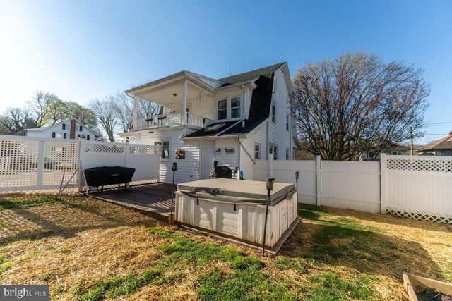 16 MAIN ST, Felton, PA 17322
