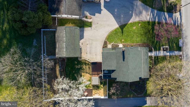 16 MAIN ST, Felton, PA 17322