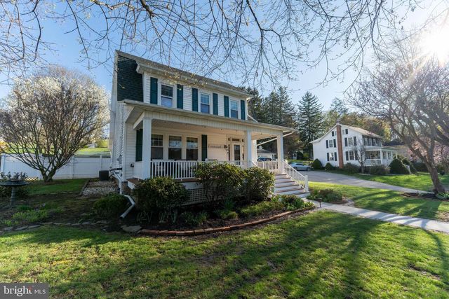 16 MAIN ST, Felton, PA 17322