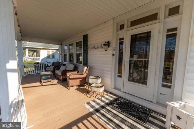 16 MAIN ST, Felton, PA 17322