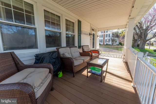 16 MAIN ST, Felton, PA 17322