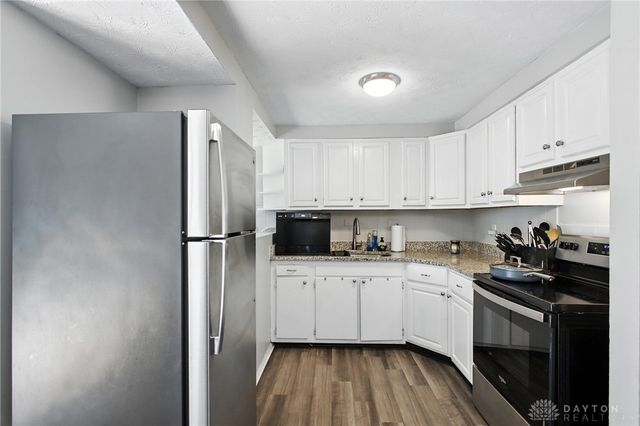 6850 Hubbard Drive, Huber Heights, OH 45424