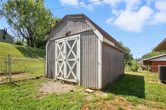 6850 Hubbard Drive, Huber Heights, OH 45424