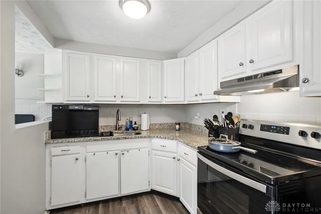 6850 Hubbard Drive, Huber Heights, OH 45424