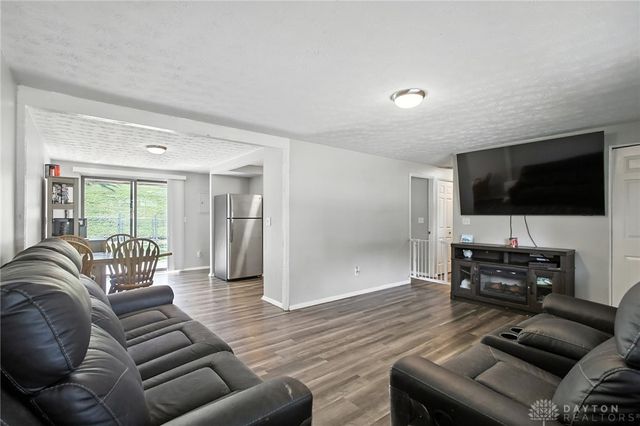 6850 Hubbard Drive, Huber Heights, OH 45424