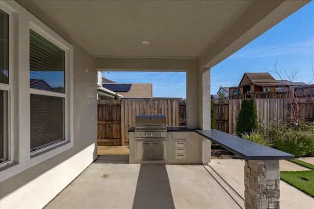 703 CORONADO Ct, Lincoln, CA 95648