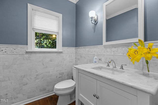 215 Collinson Drive, Chapel Hill, NC 27514