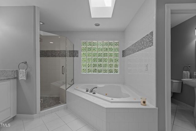 215 Collinson Drive, Chapel Hill, NC 27514