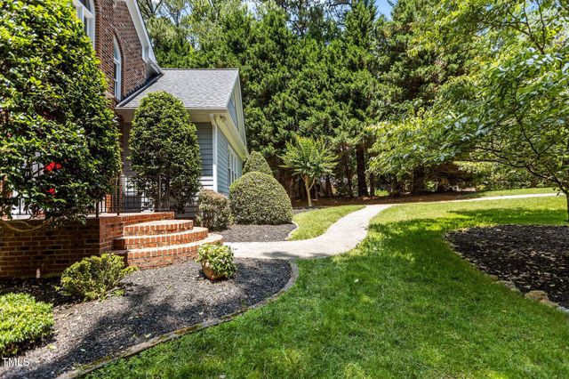 215 Collinson Drive, Chapel Hill, NC 27514