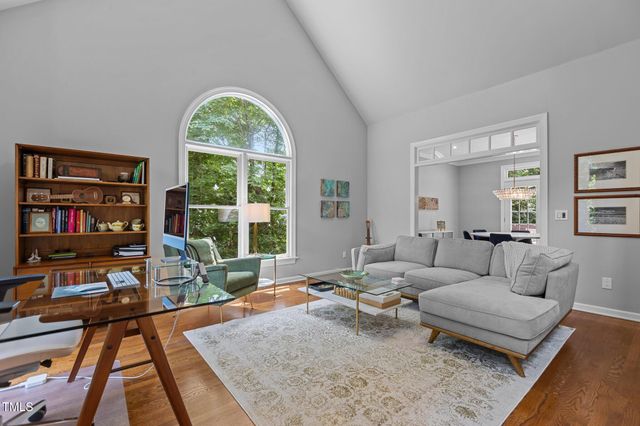 215 Collinson Drive, Chapel Hill, NC 27514