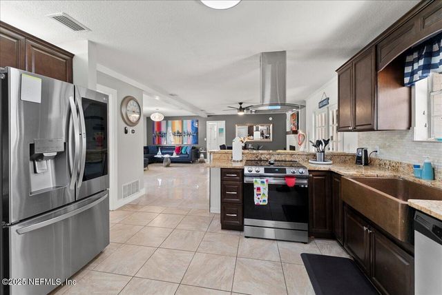 3943 EUNICE Road, Jacksonville, FL 32250