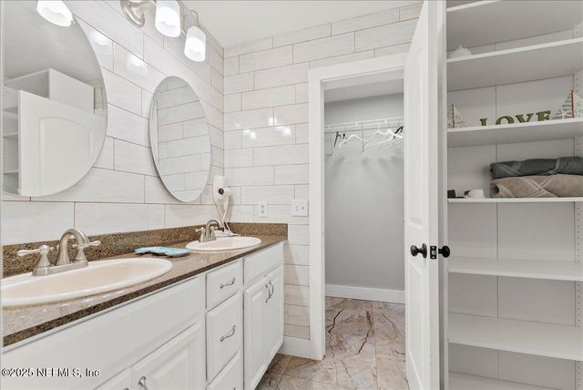 3943 EUNICE Road, Jacksonville, FL 32250