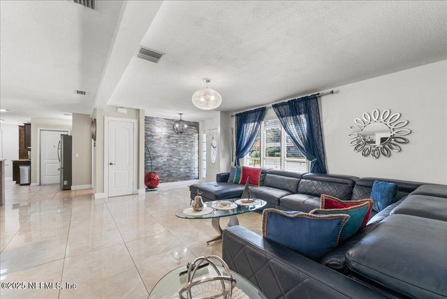 3943 EUNICE Road, Jacksonville, FL 32250