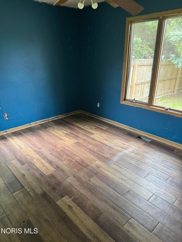 4213 Pearson Parkway, Oregon, OH 43616