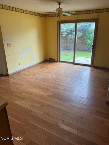 4213 Pearson Parkway, Oregon, OH 43616