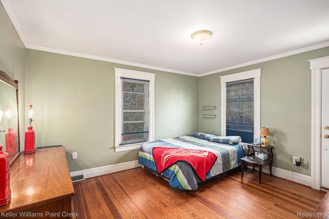 325 West Flint Street, Lake Orion Village, MI 48362