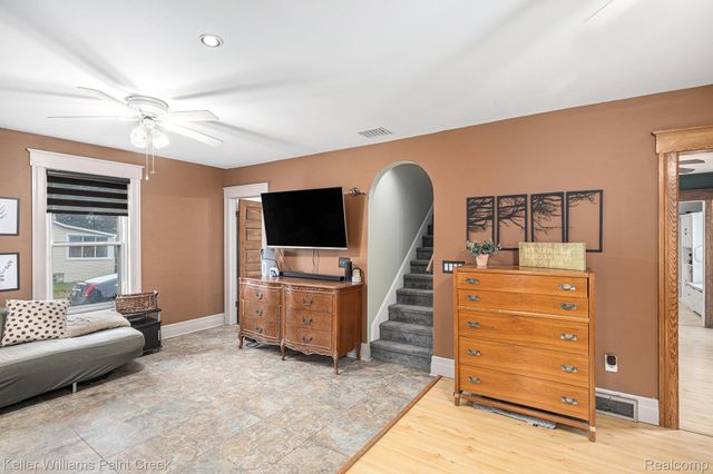 325 West Flint Street, Lake Orion Village, MI 48362