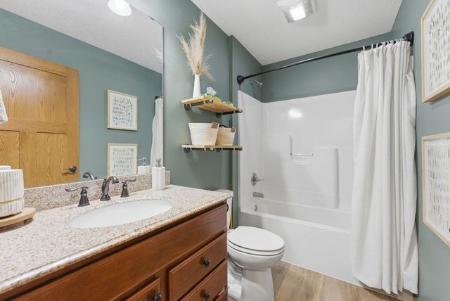 605 Danielle Court, Blue Grass, IA 52726