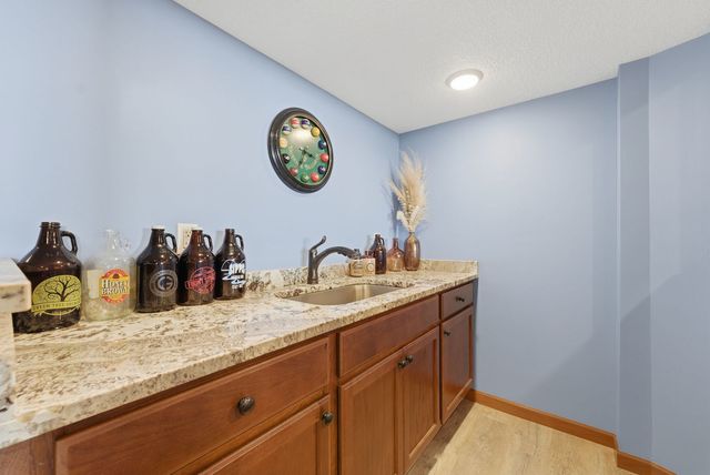 605 Danielle Court, Blue Grass, IA 52726