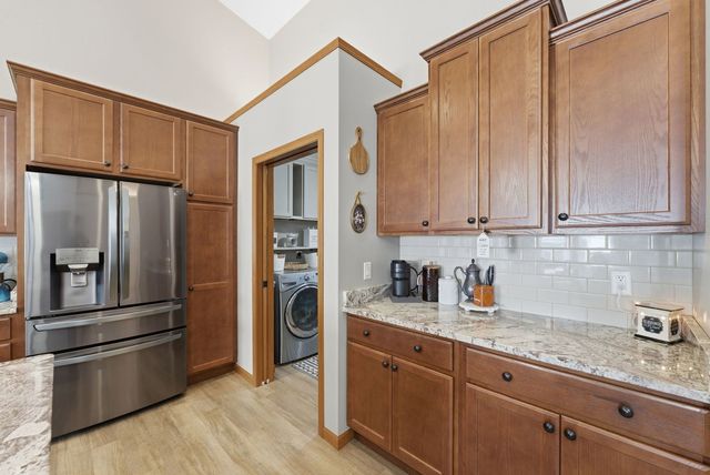 605 Danielle Court, Blue Grass, IA 52726