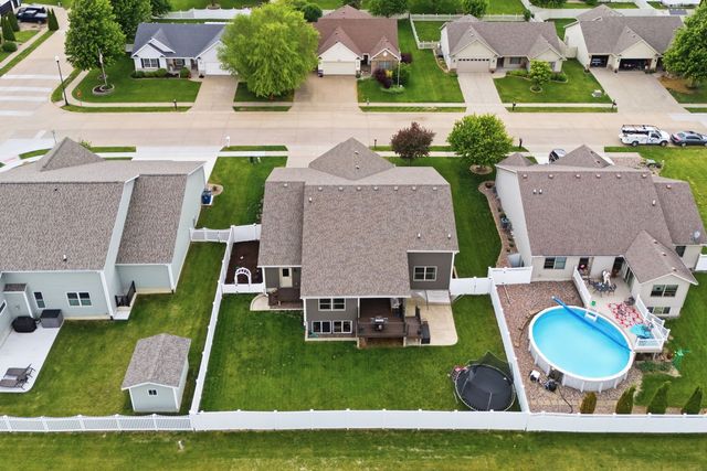 605 Danielle Court, Blue Grass, IA 52726