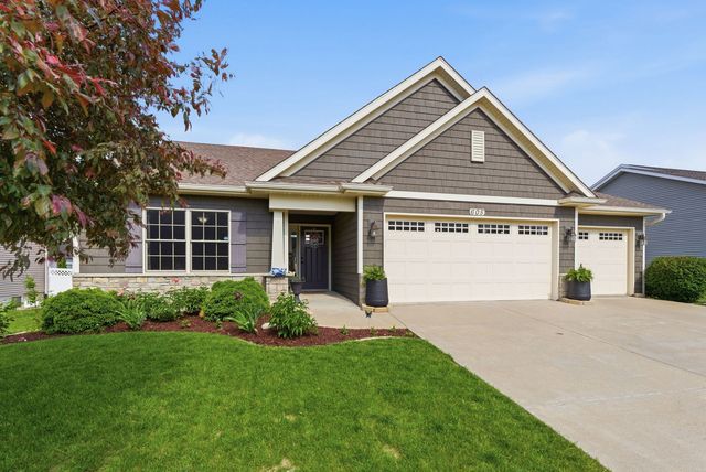 605 Danielle Court, Blue Grass, IA 52726